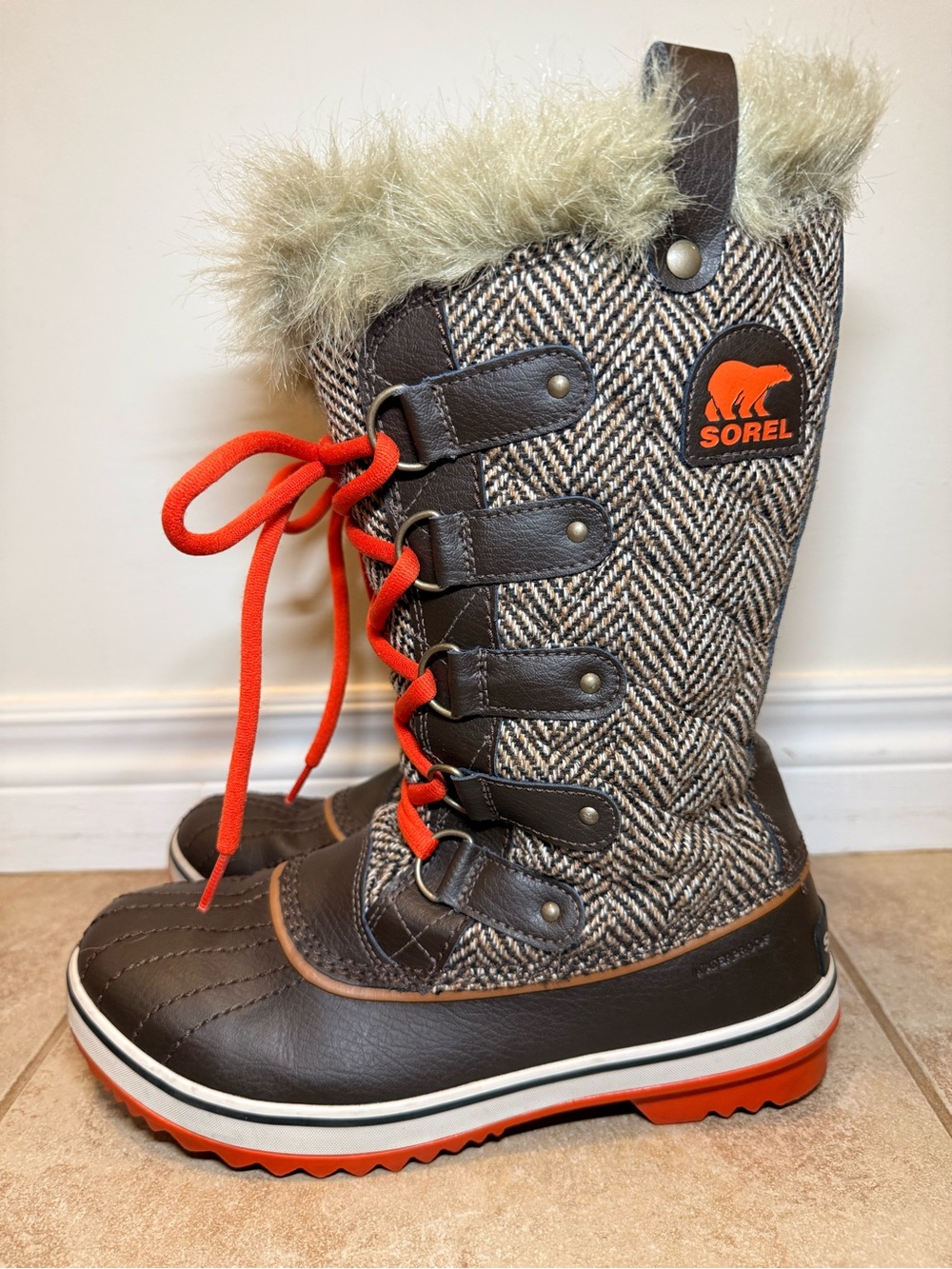 SOREL Tofino Herringbone Waterproof Winter Boots Brown Orange Women’s 9